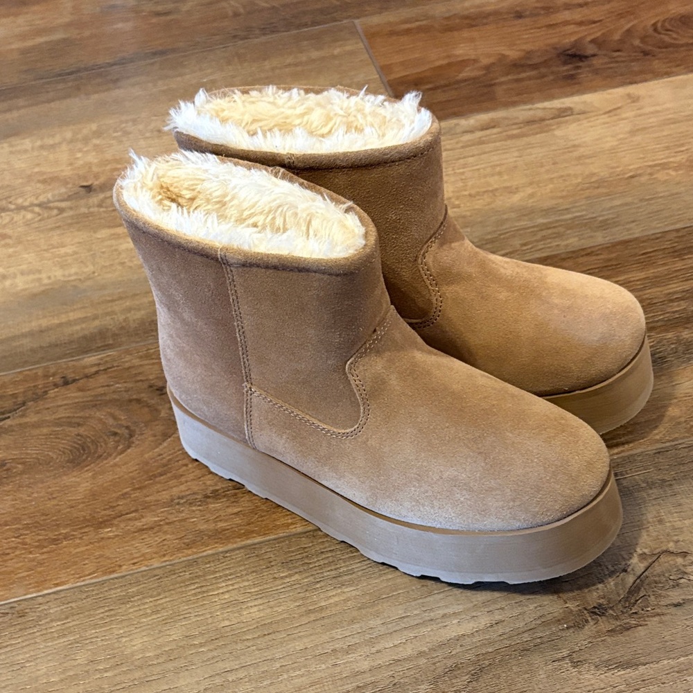 Tan Suede Platform Boots with Faux Fur Lining